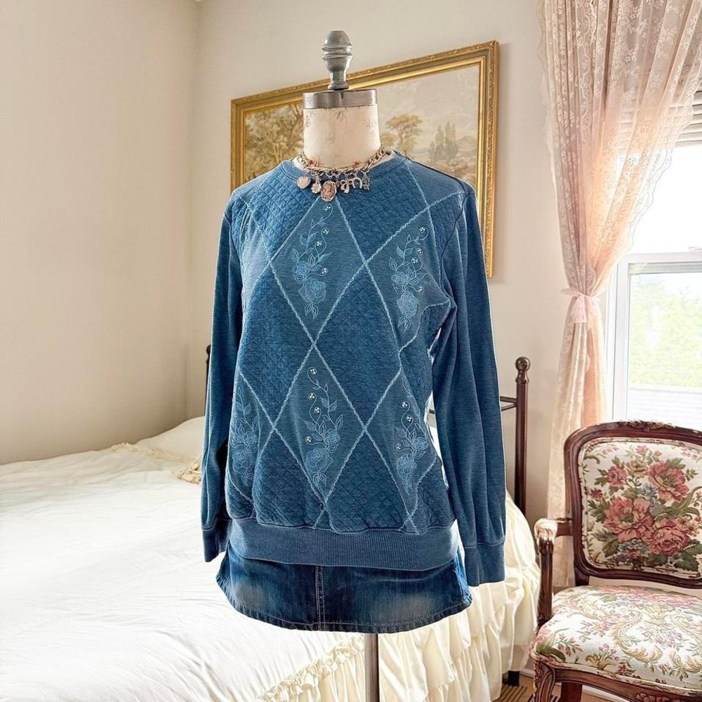 grandma sweater  90s alfred dunner blue quilted sweatshirt size small